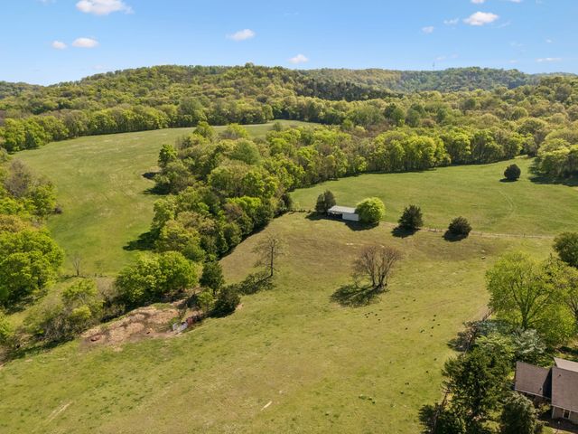 6666 Cross Keys Rd, College Grove, TN 37046