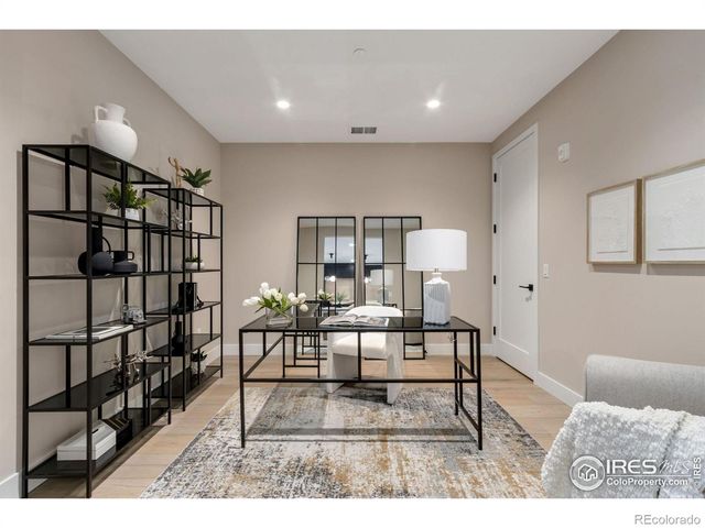 205 E 6th Street 305, Loveland, CO 80537