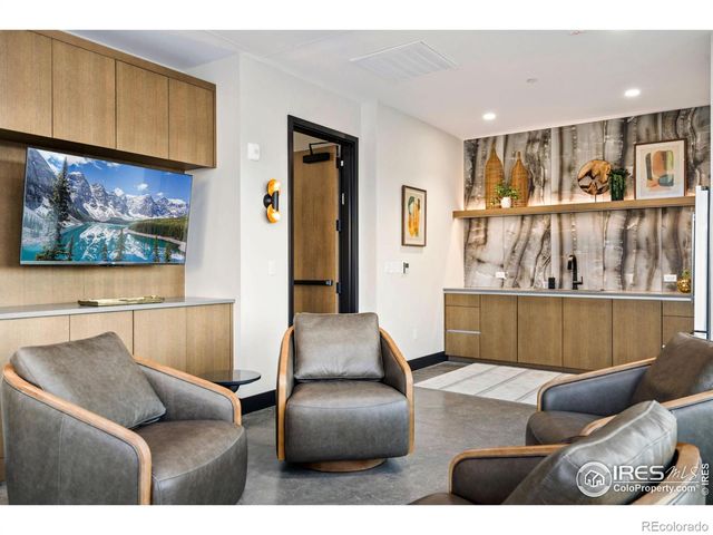 205 E 6th Street 305, Loveland, CO 80537