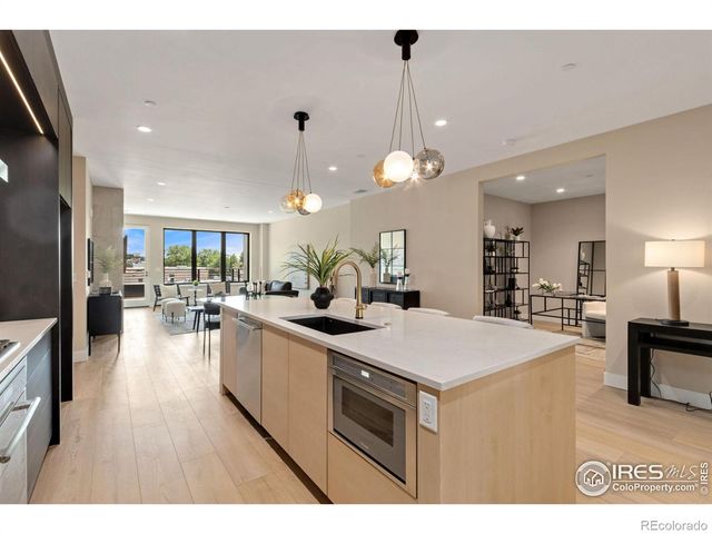 205 E 6th Street 305, Loveland, CO 80537