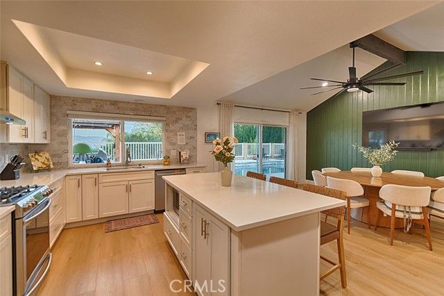 2015 W Ontario, Corona, CA 92882