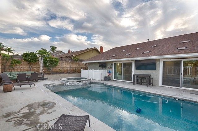 2015 W Ontario, Corona, CA 92882