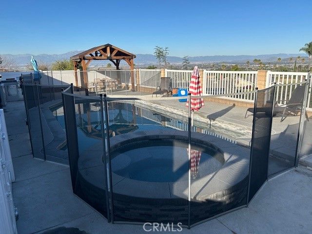 2015 W Ontario, Corona, CA 92882