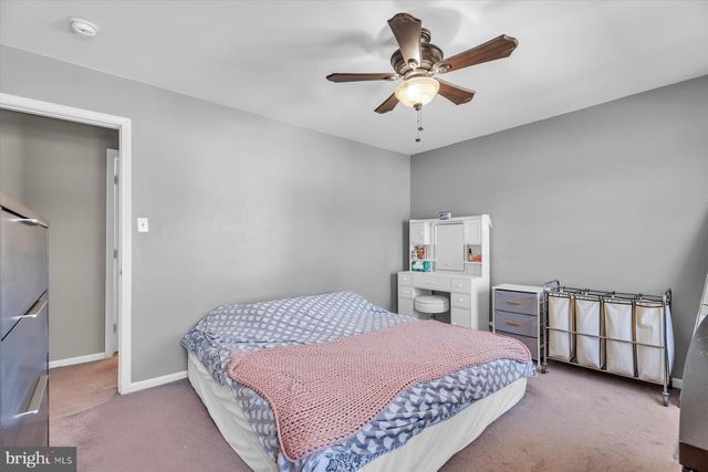 39 COUNTRY CLUB RD, Pine Hill, NJ 08021