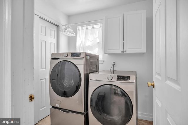 39 COUNTRY CLUB RD, Pine Hill, NJ 08021