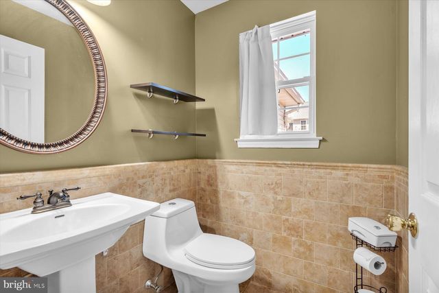 39 COUNTRY CLUB RD, Pine Hill, NJ 08021