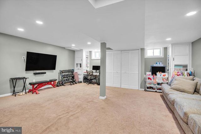 39 COUNTRY CLUB RD, Pine Hill, NJ 08021