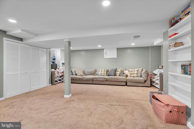 39 COUNTRY CLUB RD, Pine Hill, NJ 08021