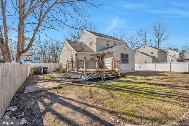 39 COUNTRY CLUB RD, Pine Hill, NJ 08021