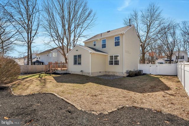 39 COUNTRY CLUB RD, Pine Hill, NJ 08021