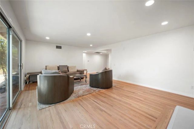 18543 Chatsworth, Porter Ranch, CA 91326