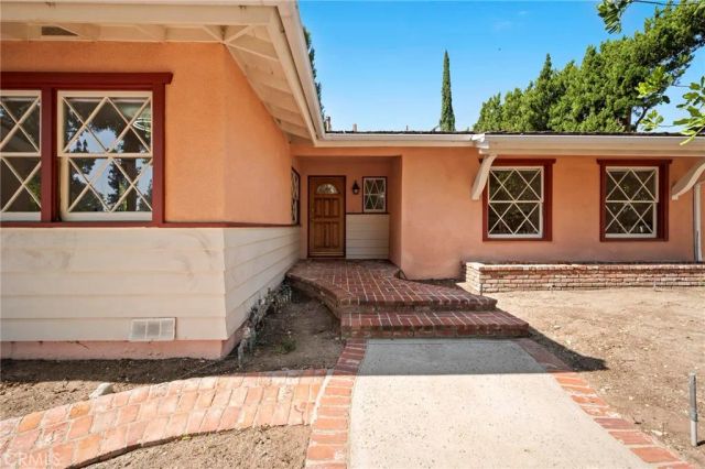 18543 Chatsworth, Porter Ranch, CA 91326