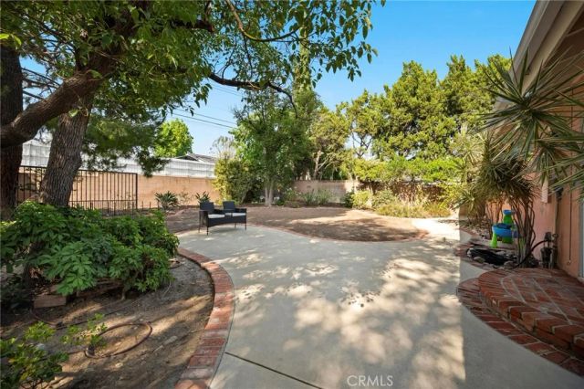 18543 Chatsworth, Porter Ranch, CA 91326