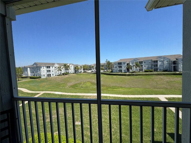 2305 SILVER PALM DRIVE 302, Kissimmee, FL 34747