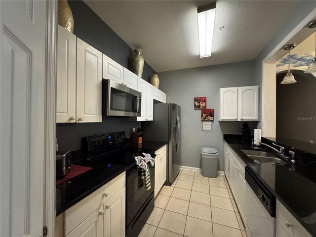 2305 SILVER PALM DRIVE 302, Kissimmee, FL 34747