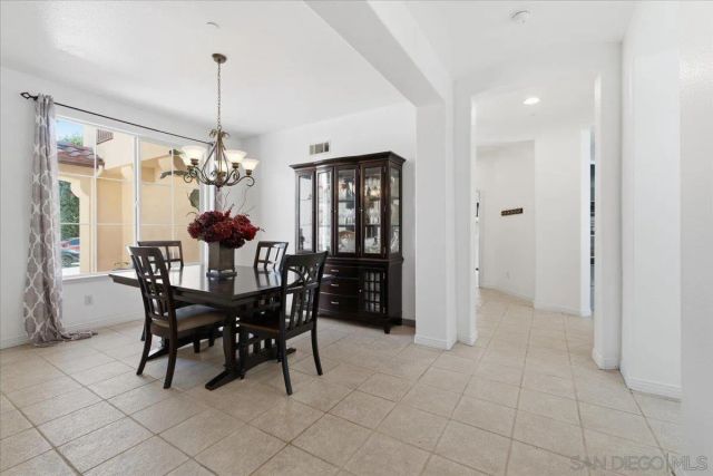 10669 El Caballo, San Diego, CA 92127