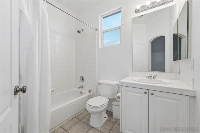 10669 El Caballo, San Diego, CA 92127