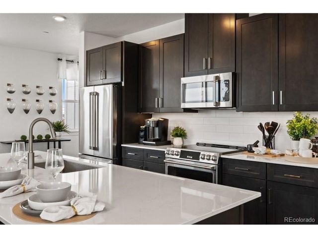2908 W 56th Pl, Denver, CO 80221