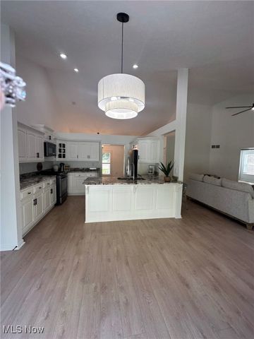 660 Marsh Way, Brunswick, OH 44212