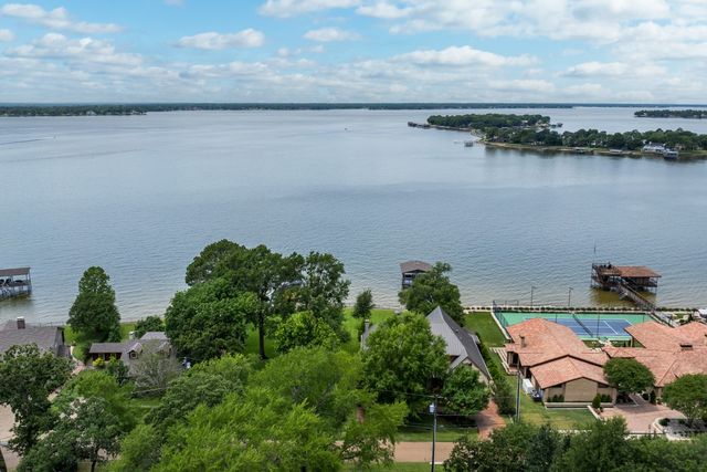 172 Enchanted Drive, Enchanted Oaks, TX 75156