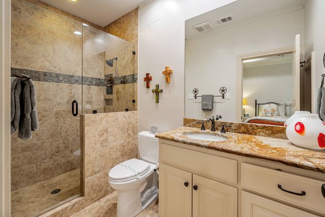 172 Enchanted Drive, Enchanted Oaks, TX 75156