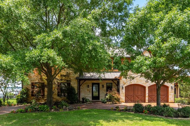 172 Enchanted Drive, Enchanted Oaks, TX 75156