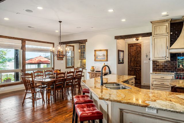 172 Enchanted Drive, Enchanted Oaks, TX 75156