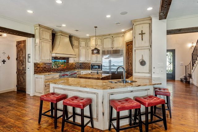 172 Enchanted Drive, Enchanted Oaks, TX 75156