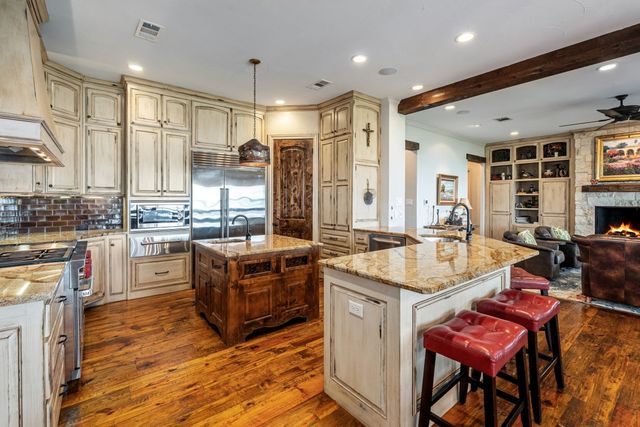 172 Enchanted Drive, Enchanted Oaks, TX 75156