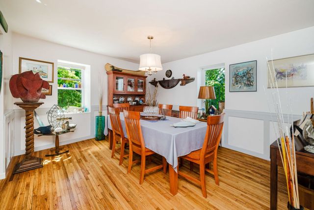 1019 Main Rd, Tiverton, RI 02878
