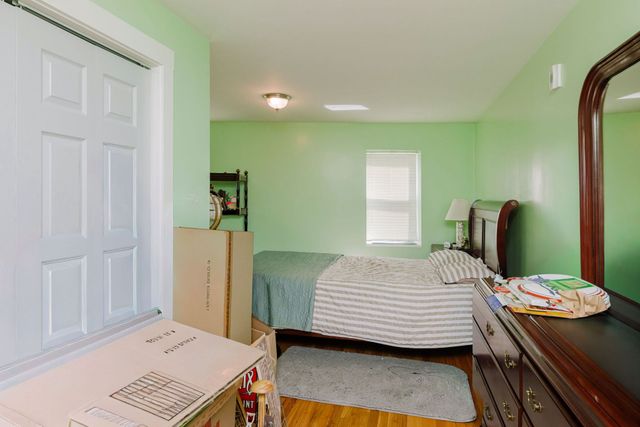 1019 Main Rd, Tiverton, RI 02878