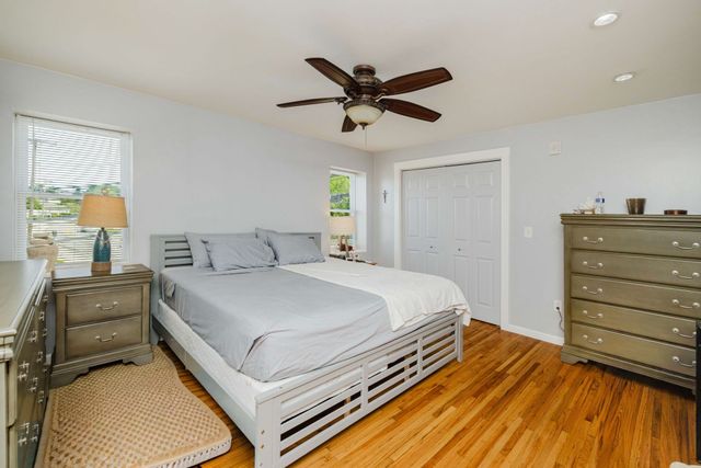 1019 Main Rd, Tiverton, RI 02878