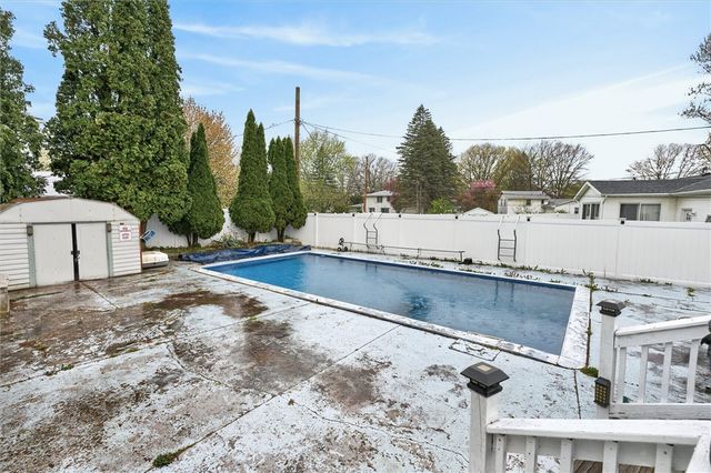1 Sun Valley Drive, Gates, NY 14606