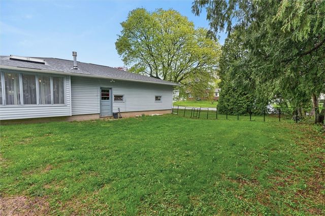 1 Sun Valley Drive, Gates, NY 14606