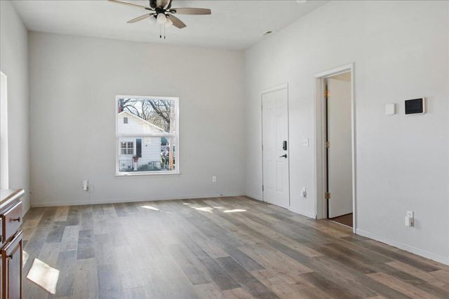 1123 E Blaine Street, Springfield, MO 65803