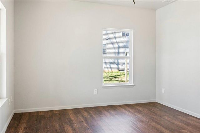 1123 E Blaine Street, Springfield, MO 65803