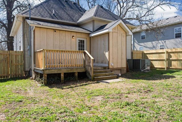 1123 E Blaine Street, Springfield, MO 65803