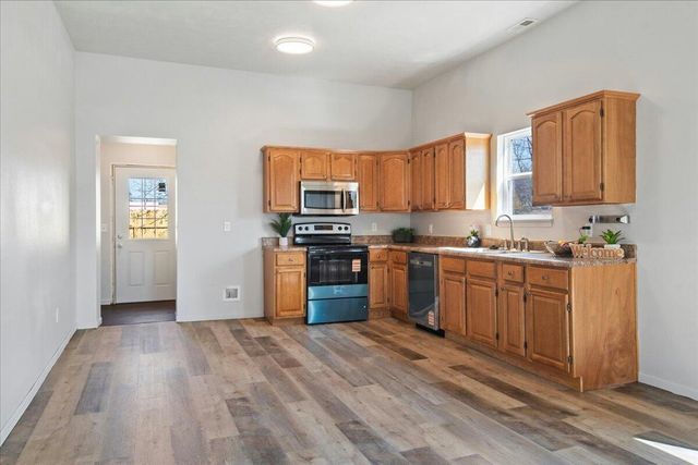 1123 E Blaine Street, Springfield, MO 65803