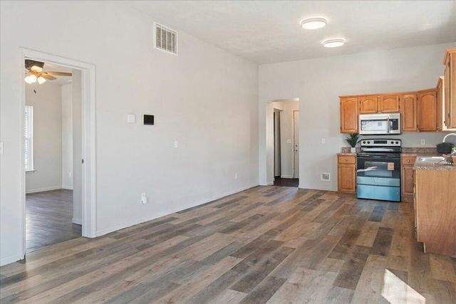 1123 E Blaine Street, Springfield, MO 65803