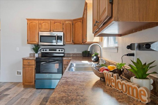 1123 E Blaine Street, Springfield, MO 65803