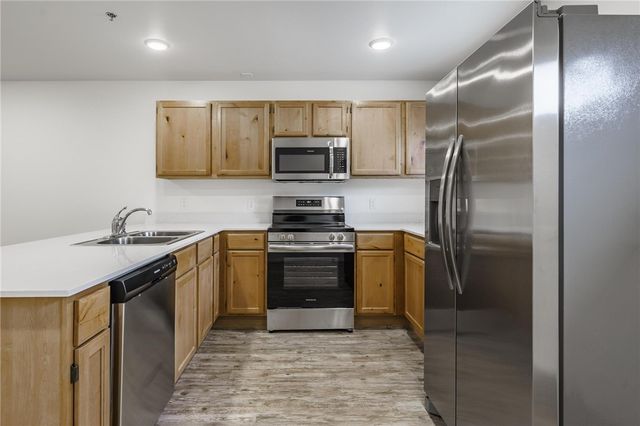 1639 N Arkansas Street 101, Rogers, AR 72756