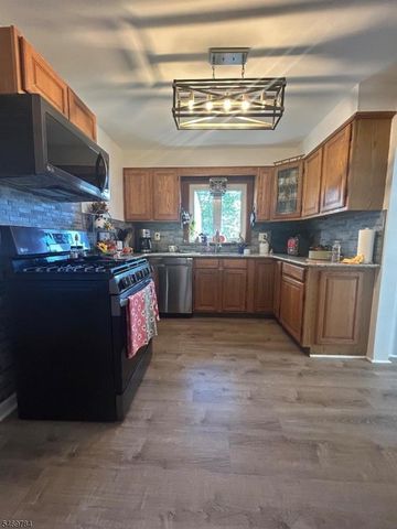 647 Duquesne Ter, Union Twp., NJ 07083