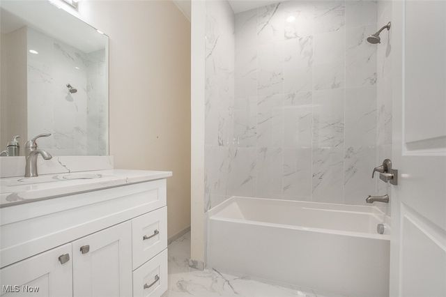 6363 Lockhaven Drive, Brook Park, OH 44142