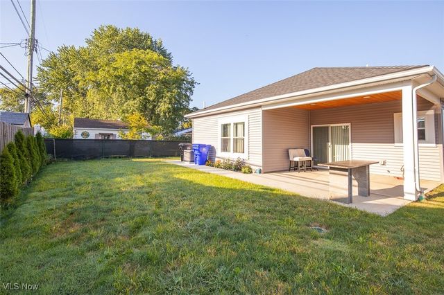 6363 Lockhaven Drive, Brook Park, OH 44142