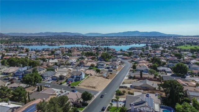 17725 Vista Point, Victorville, CA 92395