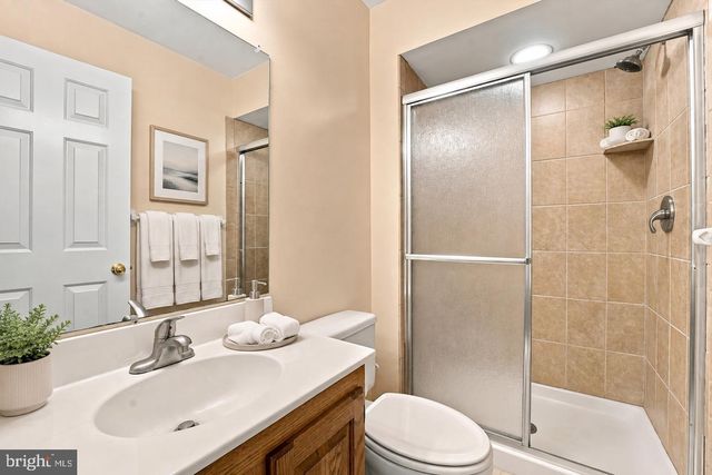 302 BRIGHTON CIR, Devon, PA 19333