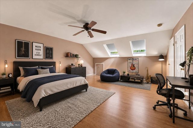 302 BRIGHTON CIR, Devon, PA 19333