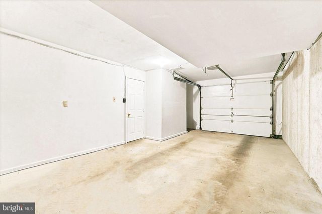 302 BRIGHTON CIR, Devon, PA 19333