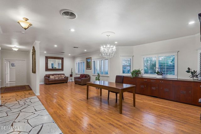 4209 Park Hill Drive, El Paso, TX 79902