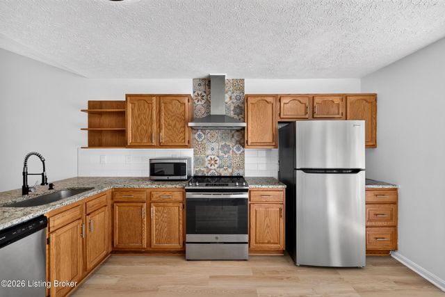 651 Beech Grove Rd, Shepherdsville, KY 40165